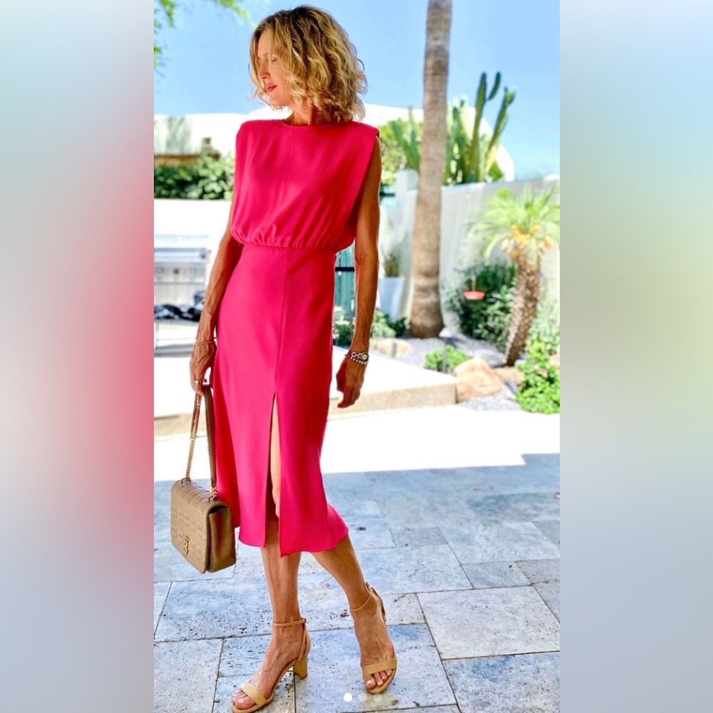 A NEW YORK PINK DRESS